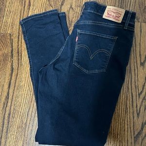 Women’s Levi Demin Jeans